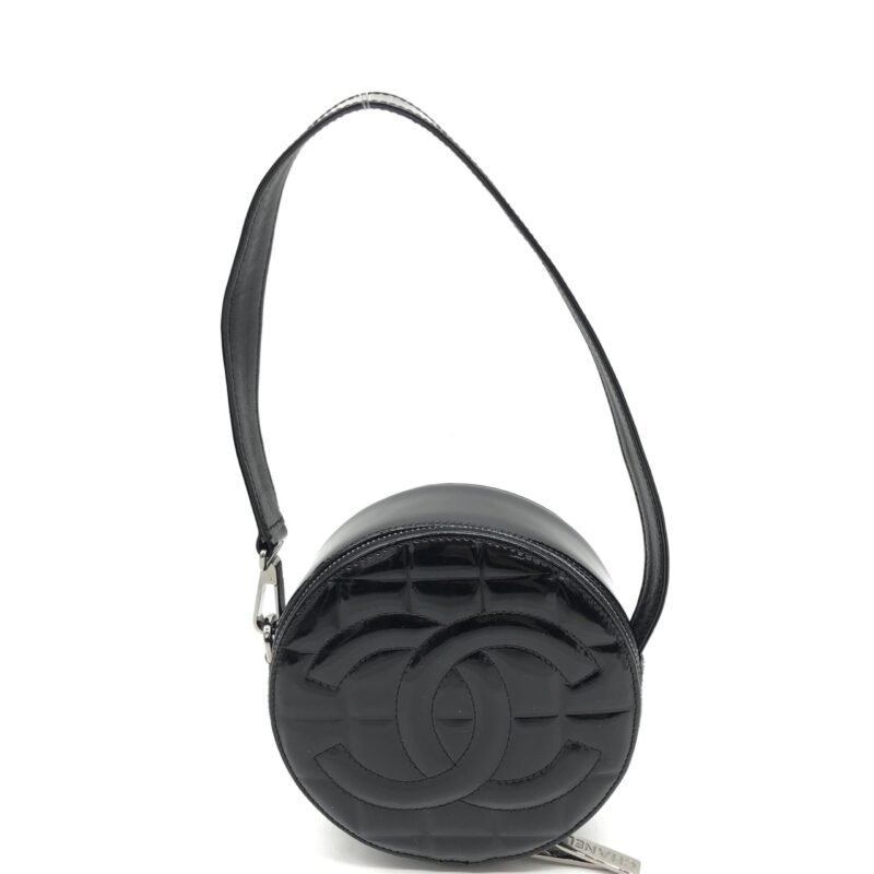 Chanel Black Patent Quilted CC Circle Mini Bag - Image 2