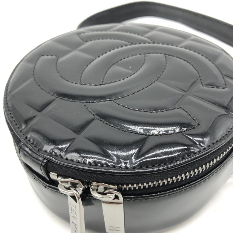 Chanel Black Patent Quilted CC Circle Mini Bag - Image 6