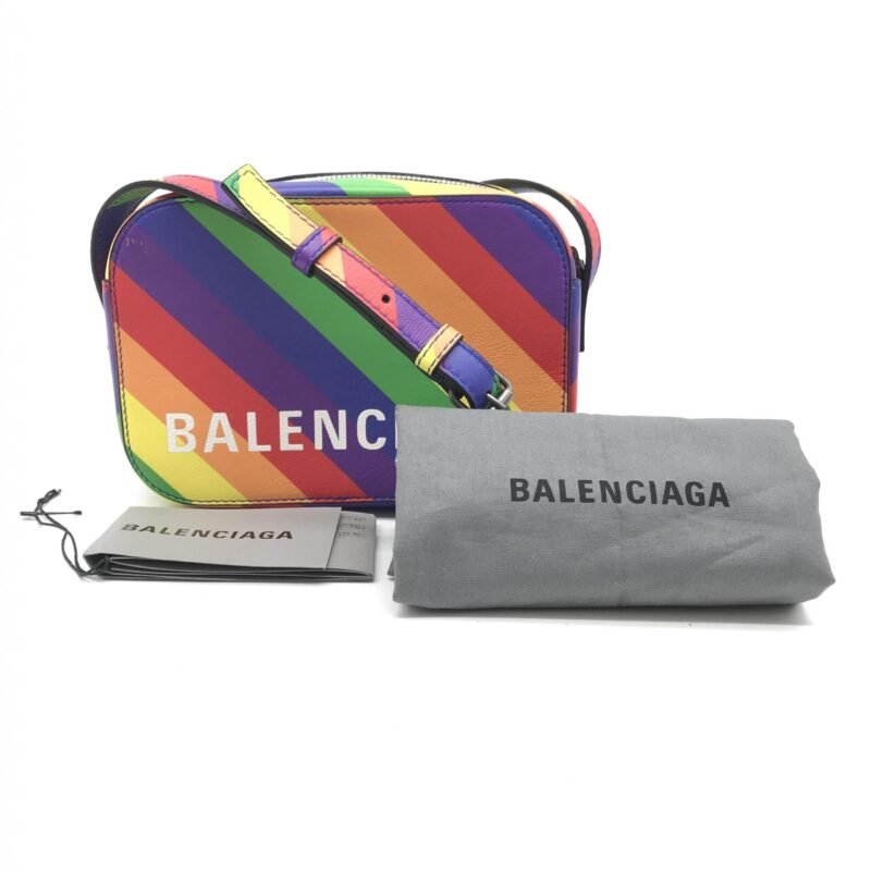 Balenciaga Camera Handbag - Image 8